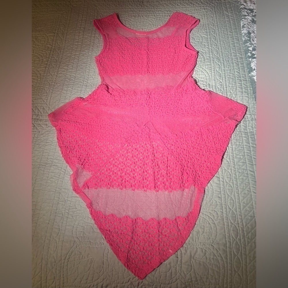 Pink lace hi/low shirt - Picture 3 of 5